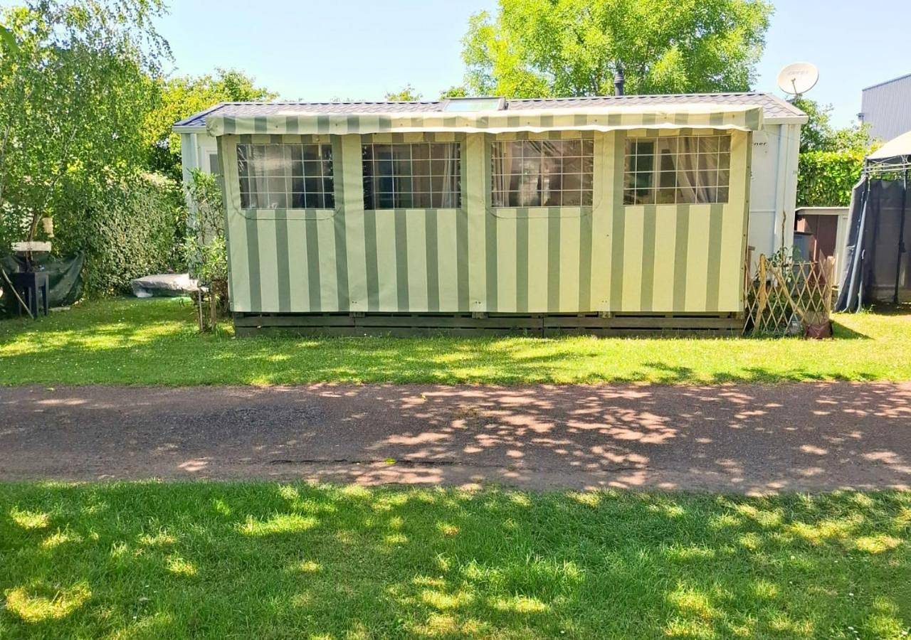 Mobil-Home 4 personnes proche des plages in Saint-Georges-de-Didonne, Côte de Beauté
