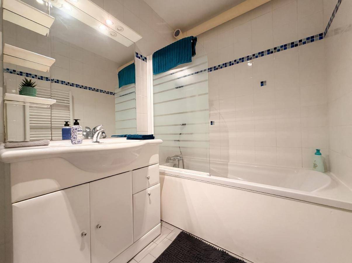 Appartement entier, T3 lumineux - terrasse privative - Angers in Angers, Région d'Angers