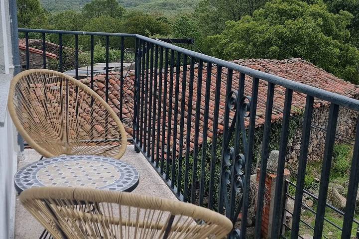 Gîte pour 9 personnes, avec balcon - 1