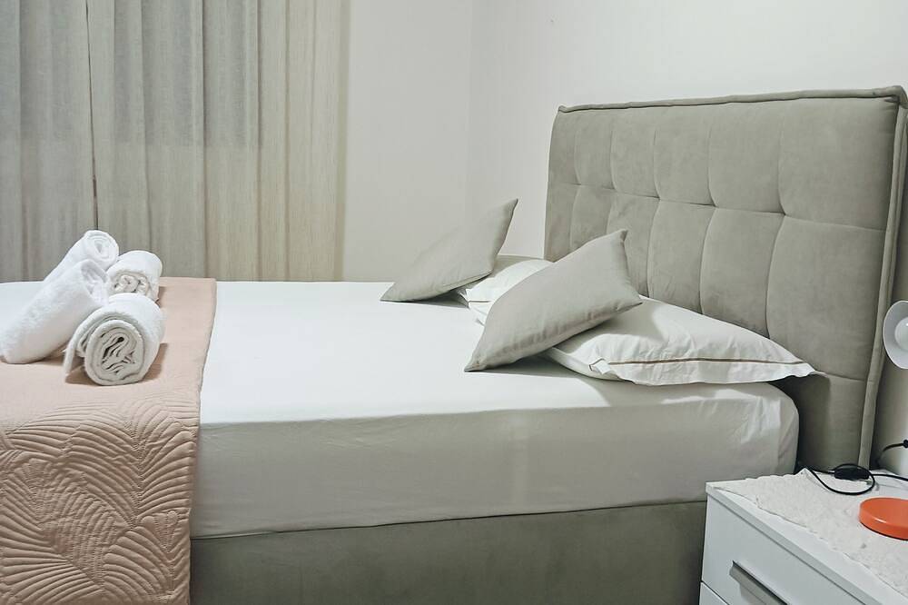 Appartement entier, Aaron Guest House perfect for experiencing the city with comfort, style and convenience. in Mestre, Venise