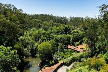 Gîte pour 8 personnes, avec piscine et vue ainsi que jardin et vue sur le lac, animaux acceptés dans Touguinhó