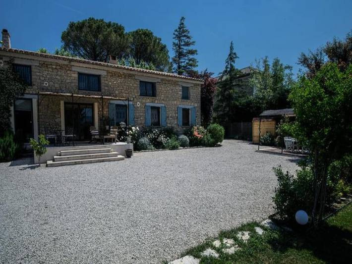 Vakantiewoning voor 4 personen, met zwembad en tuin, kindvriendelijk in L'Isle-sur-la-Sorgue