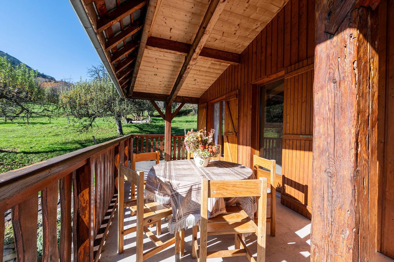 Maison "La Sambuy" avec vue sur la montagne et jardin partagé in La Sambuy-Seythenex, Seythenex