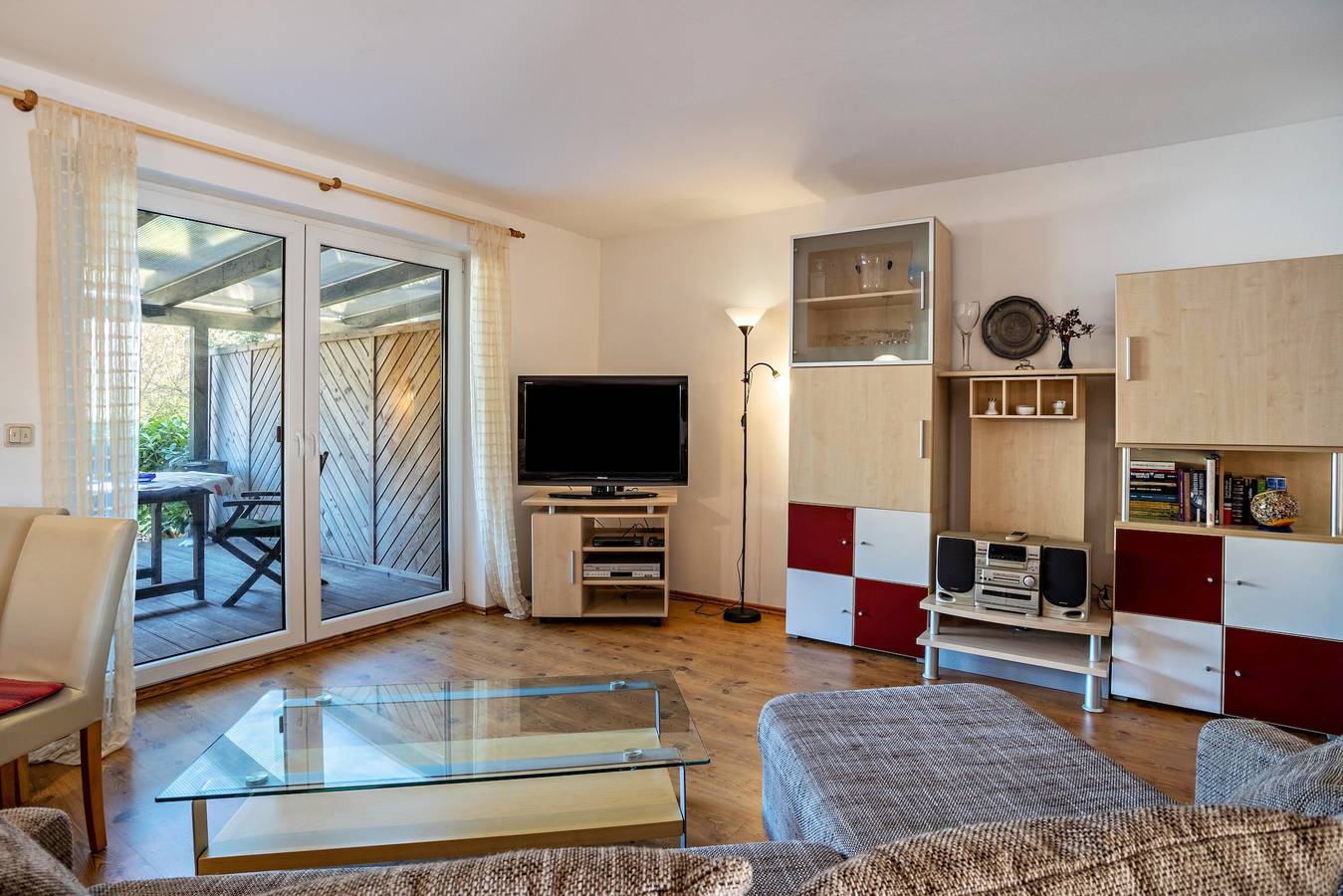 Appartement entier, Appartement "Reinhards" avec terrasse privée, jardin privé et Wi-Fi in Wieck, Greifswald