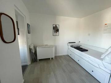 Gîte pour 2 personnes, avec balcon, animaux acceptés dans Thermes Les Ecureuils