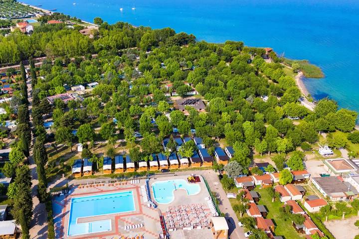 Baia Prestige 4 Personen in Castelnuovo del Garda, Gardasee-Berge