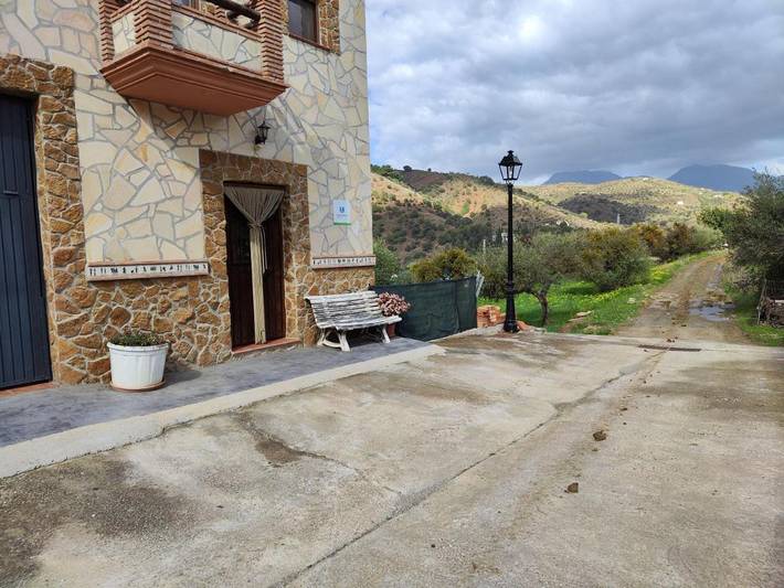 Casa rural para 5 personas, con vistas y jardín, Se admiten mascotas en Sierra de las Nieves - 4