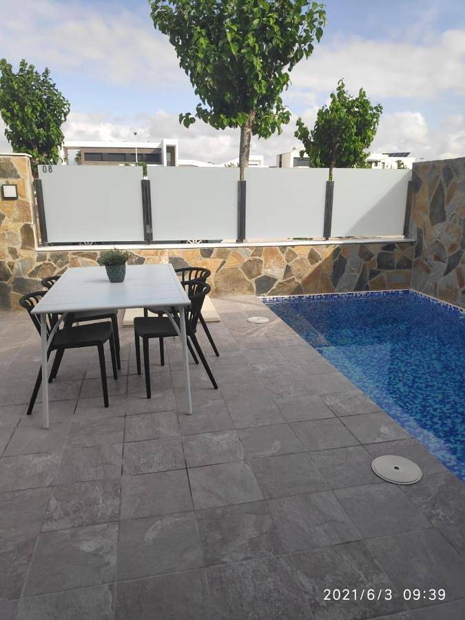 Casa rural para 6 personas, con Balcón y Terraza además de Jardín y Piscina en Los Alcázares - 3
