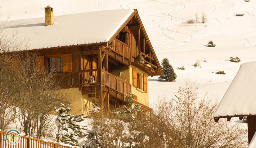 Chalet pour 11 personnes, avec Terrasse ainsi que Jardin et Vue à Villard-Reculas