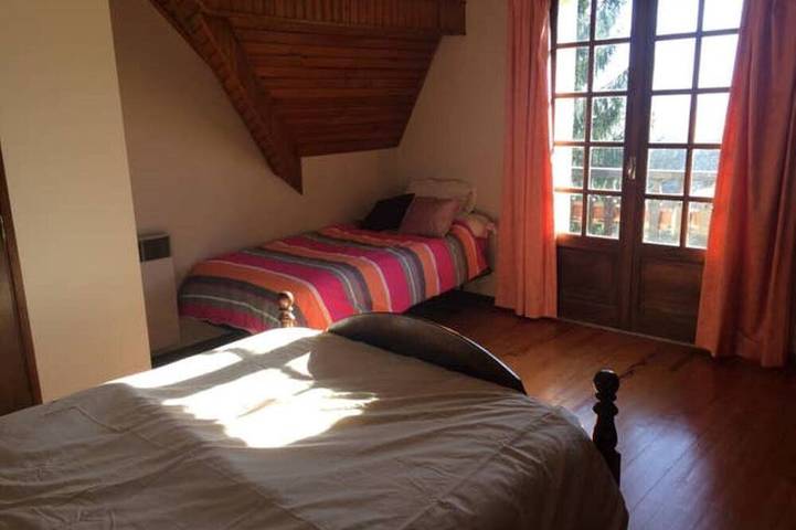 Location de vacances pour 7 personnes, avec terrasse et jardin à Ouzous - 4