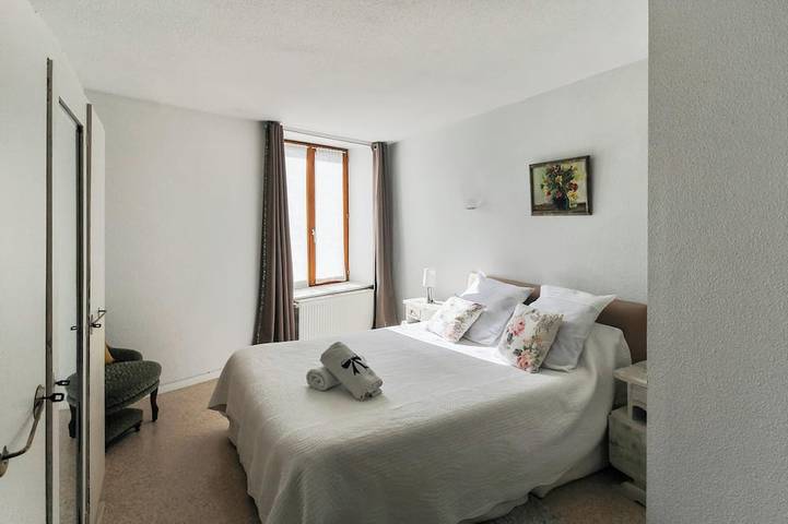 Homerez - Casa confortable en Ornans - Jardín in Ornans, Jura Francais