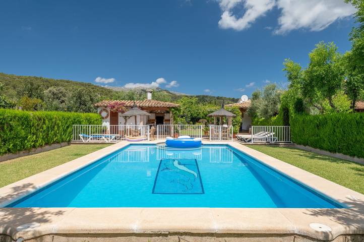 Villa for 6 people, with Garden