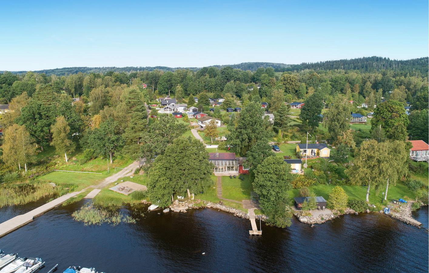 Hus för 6 Personer, med trädgård samt sjöutsikt och terass