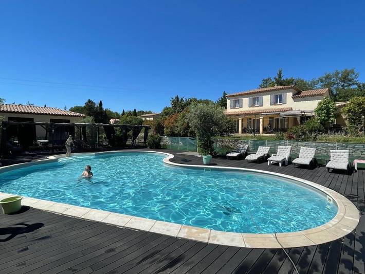 Chalet para 10 personas, con vistas además de piscina y jardín - 1