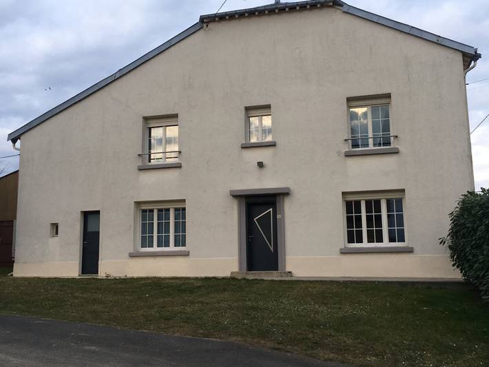 Gîte pour 6 personnes, avec terrasse et jardin