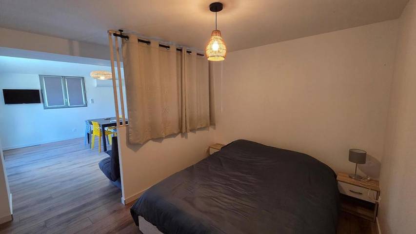Location de vacances pour 4 personnes, avec Terrasse à Saint-Rémy-la-Varenne - 2