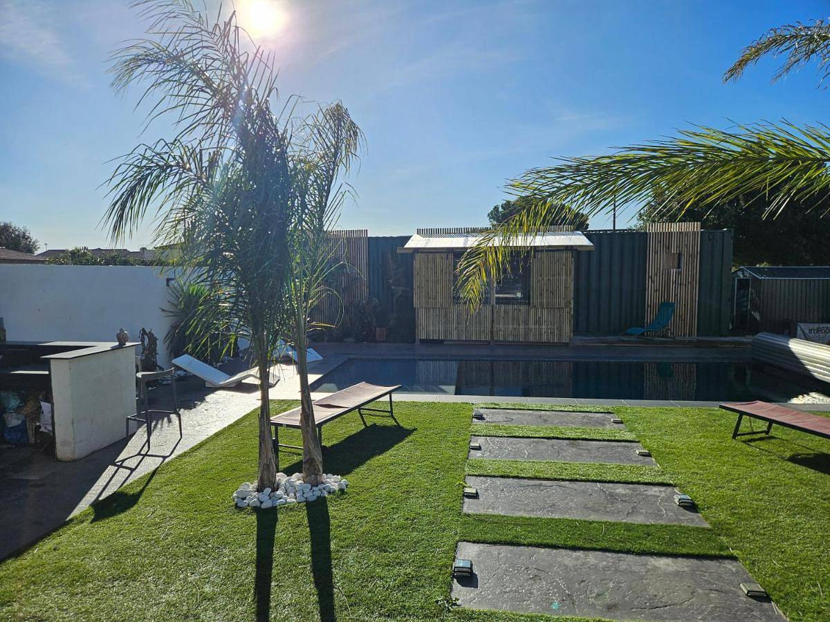 Appartement entier, Studio Conteneur in Cruscades, Côte méditerranéenne (France)