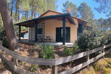 Location de vacances pour 4 personnes, avec terrasse et piscine dans Office De Tourisme De Moliets Et Maa