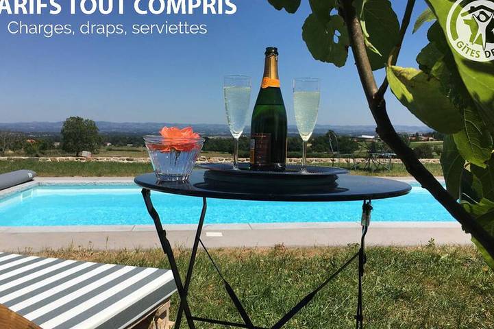 Gîte pour 2 personnes, avec jardin et piscine dans la Loire