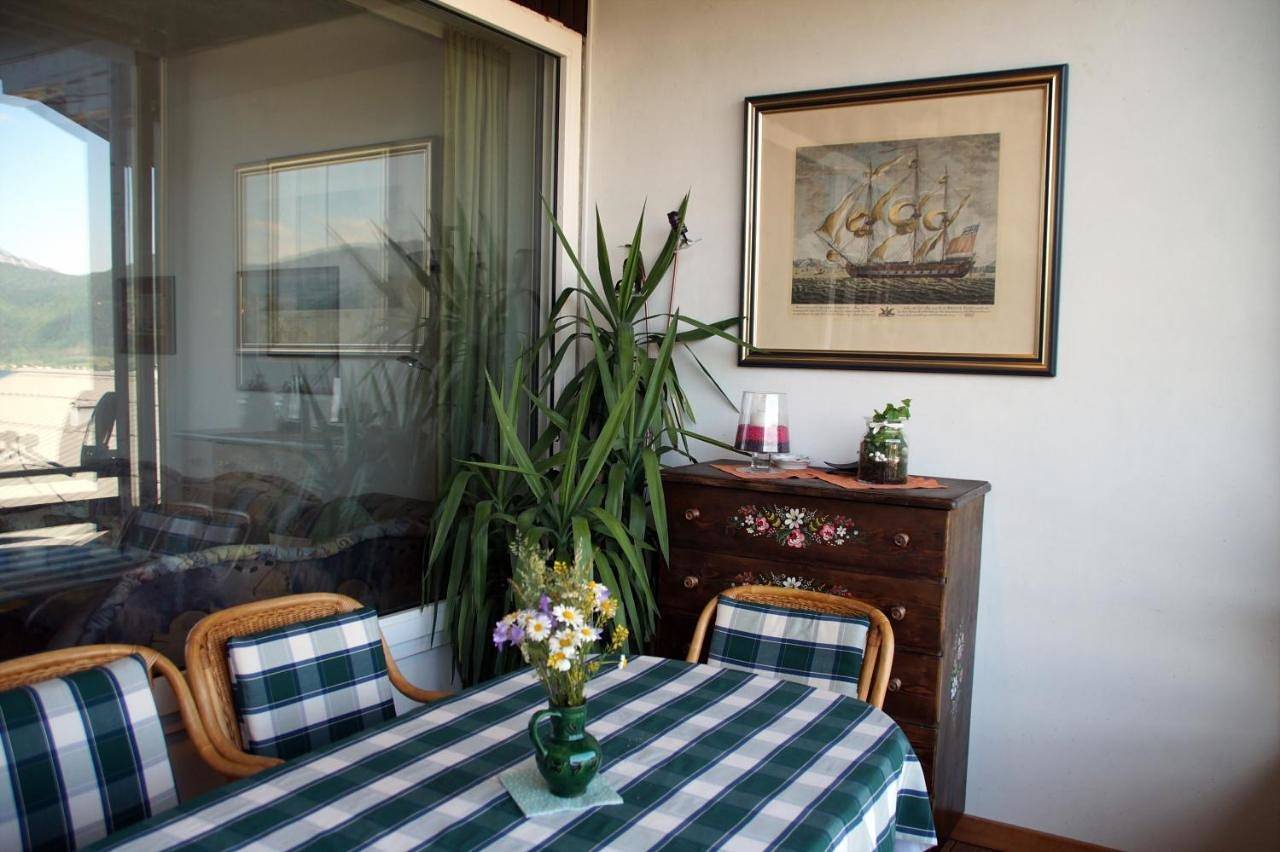 Ganze Wohnung, Apartment with Lake View in Altmünster, Bezirk Gmunden