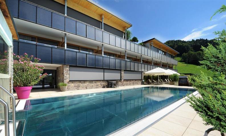 Hôtel pour 2 personnes, avec sauna et jacuzzi ainsi que piscine et jardin