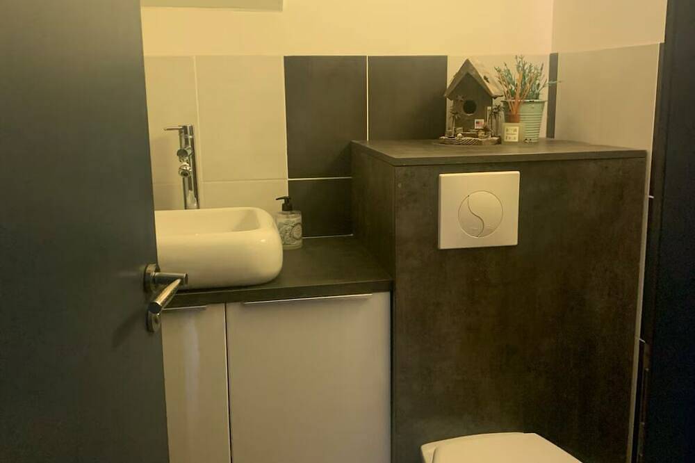 Sunny, quiet family villa with pool and summer kitchen in Murviel-lès-Montpellier, Côte d'Améthyste