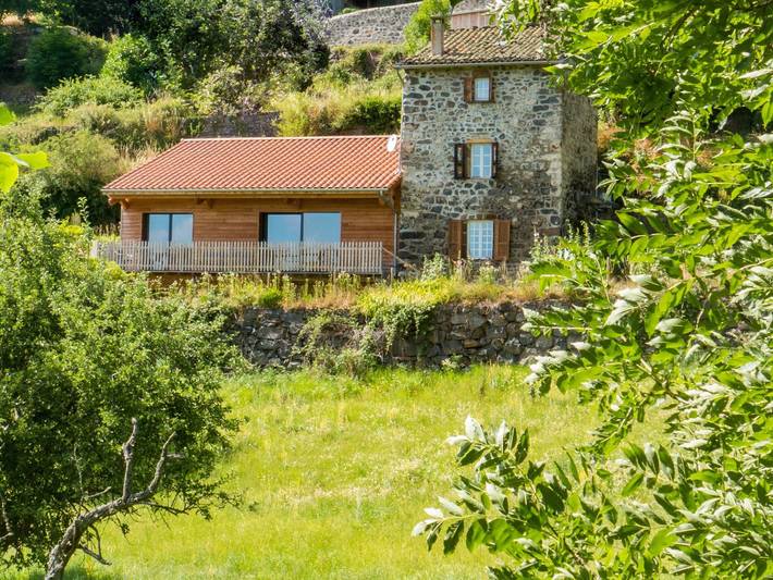 Location de vacances pour 3 personnes, avec Terrasse et Jardin à Saint-Privat-d'Allier