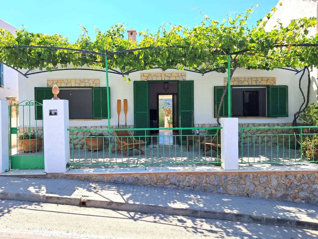 Acogedor apartamento junto a la playa con terraza y barbacoa in Port des Canonge, Bañalbufar