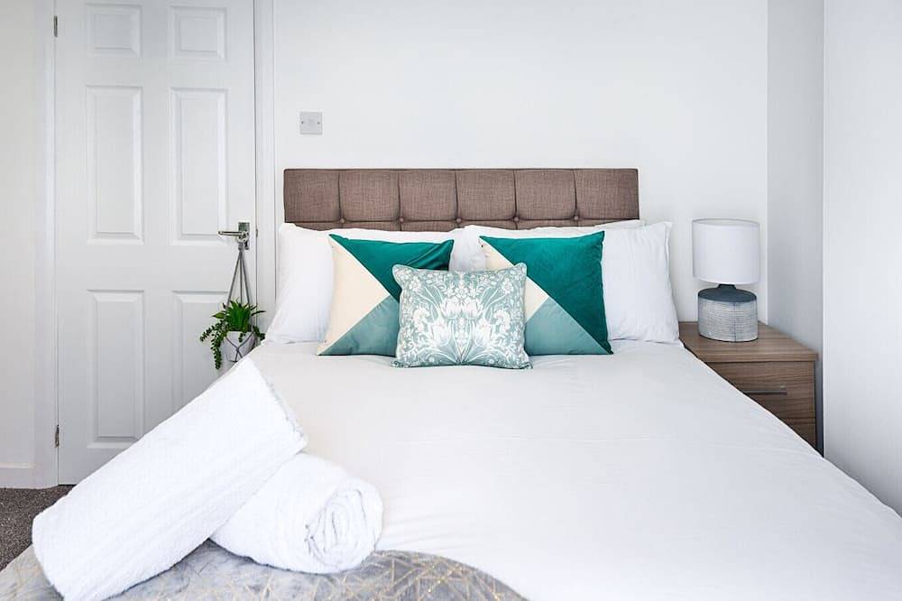 4-Bed Swansea City Home | Walk to Centre | Ideal for Groups in Swansea, Swansea e dintorni