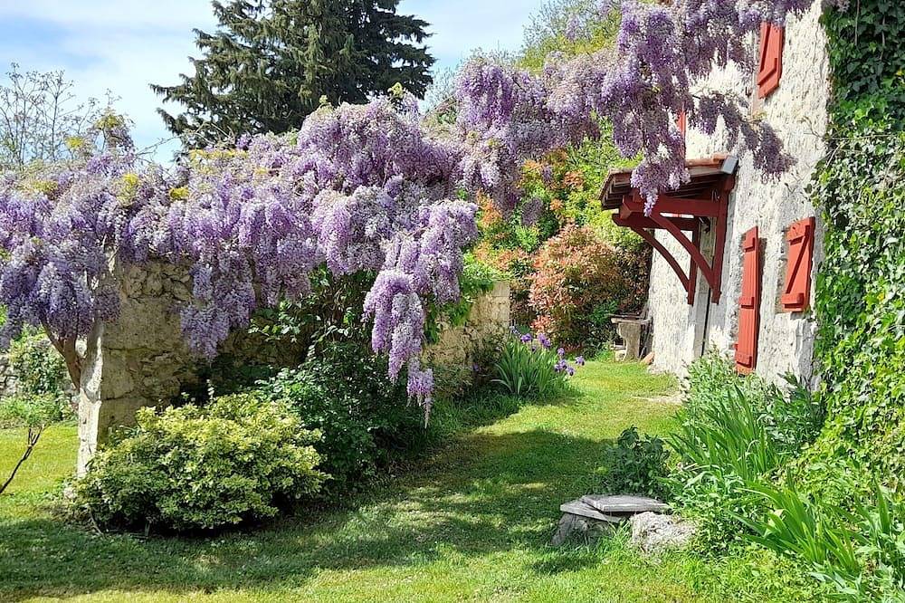 Large character gîte, sleeps 6. Absolute calm in Dolmayrac, Villeneuve-sur-Lot und Umgebung