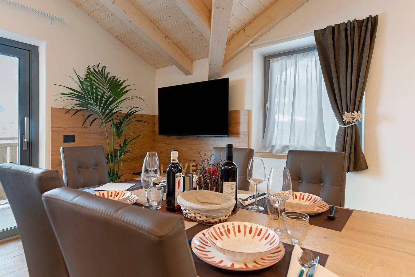 Ganze Wohnung, Ferienwohnung 'Alpen Blumen Stella Alpina' mit Bergblick, Terrasse und Wlan in San Lorenzo in Banale, Brentagruppe