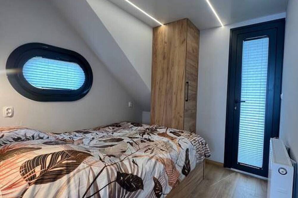 Geheel appartement, New - Little Asia - Houseboat on a lake near Amsterdam with Sauna in Vinkeveen, Groene Hart