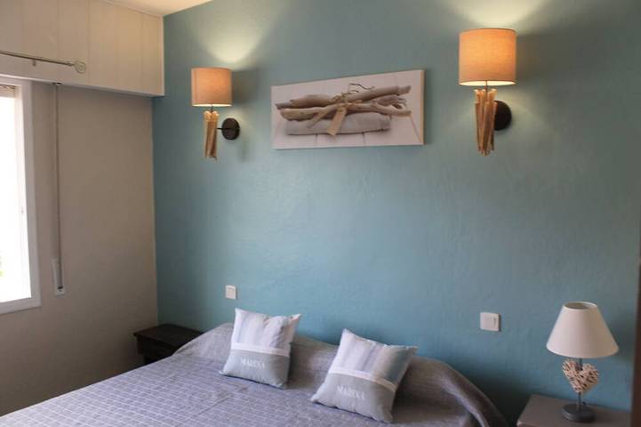 Ganze Wohnung, Newly renovated apartment, located 50 meters from the sea, with swimming pool. in Sant Adrià de Besòs, Barcelonès