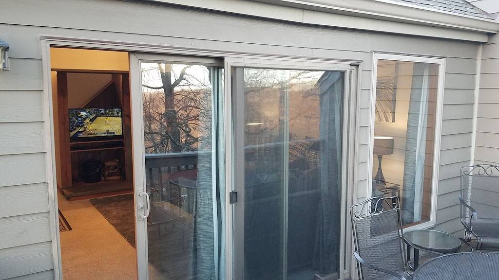 Ganze Wohnung, Seltene 3B / 2B Mountain Top Condo zu Fuß zu den Pisten und Restaurants! Pistenansichten! in Wintergreen, Nelson County