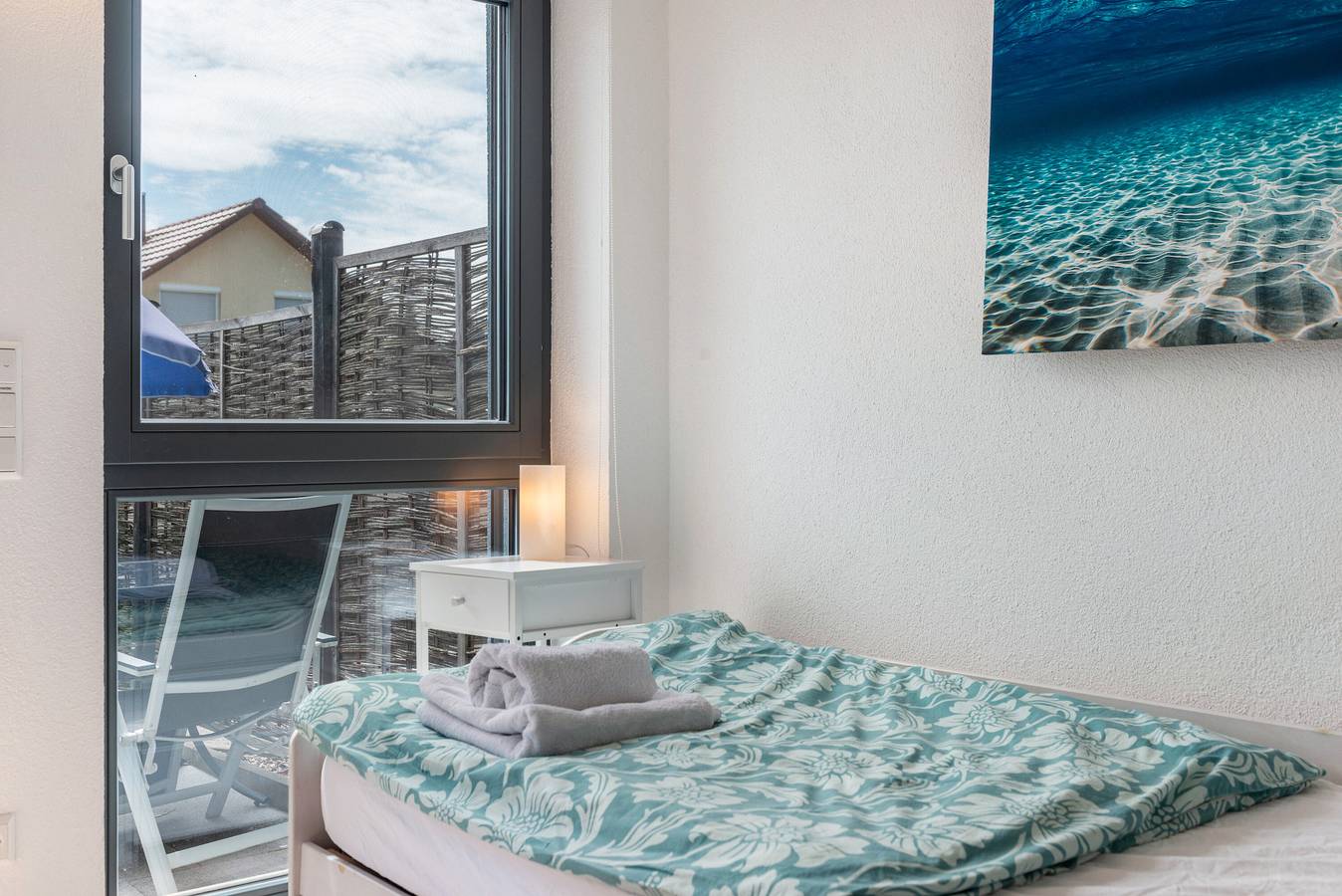 'Einzimmer Apartment' mit privater Terrasse und Wi-Fi in Allensbach, Untersee