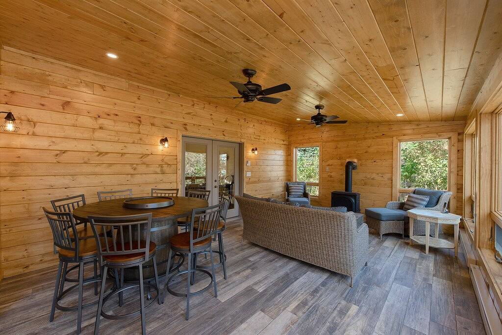 Arkadien-Seeufer, privates Dock, überdachter Pavillon in McHenry, Deep Creek Lake