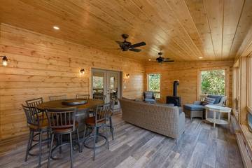 Vacation House for 14 Guests in McHenry, Garrett County, Picture 2