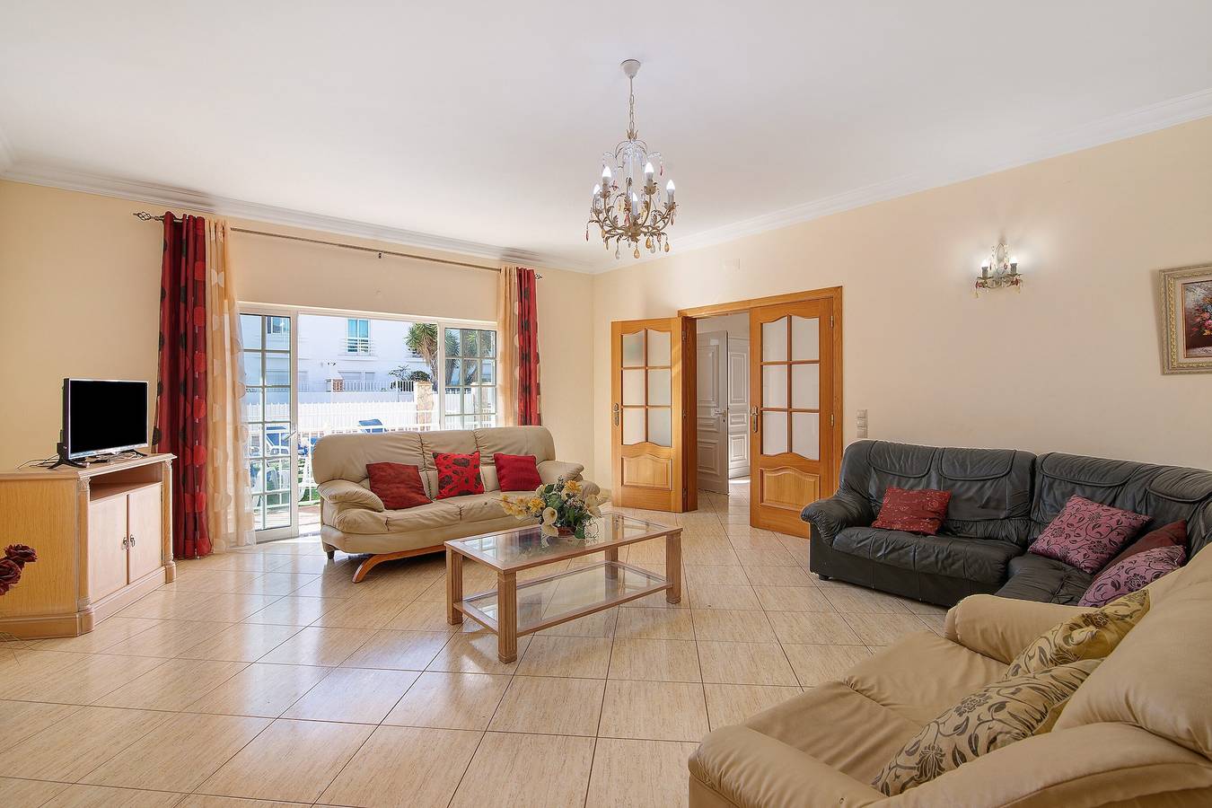 Villa 'Andorinhas' with Private Pool, Wi-Fi and Air Conditioning in Albufeira, Faro District