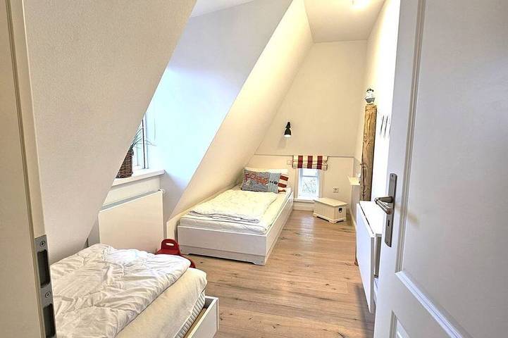 Ganze Wohnung, WattGut - Ferienhaus WattGut in Oevenum: Sauna, Kaminofen & Garten für 6 Gäste in Nordfriesische Inseln (Schleswig-Holstein) (Schleswig-Holstein), Oevenum