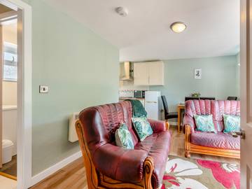 Holiday Rental for 4 People in Carmarthenshire, South-Wales, Photo 4