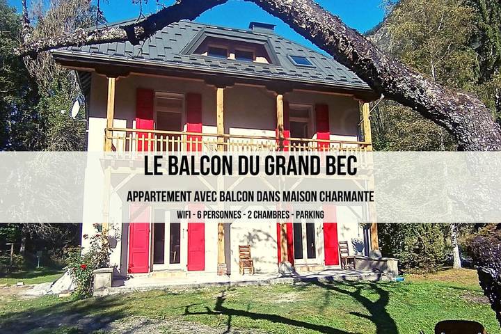 Gîte pour 6 personnes, avec balcon et vue à Planay