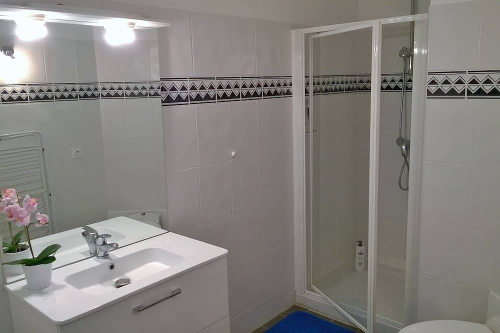 Entire apartment, New! Lovely new T2 between Bordeaux, the sea and the vineyards! in Saint-Médard-en-Jalles, Bordeaux region