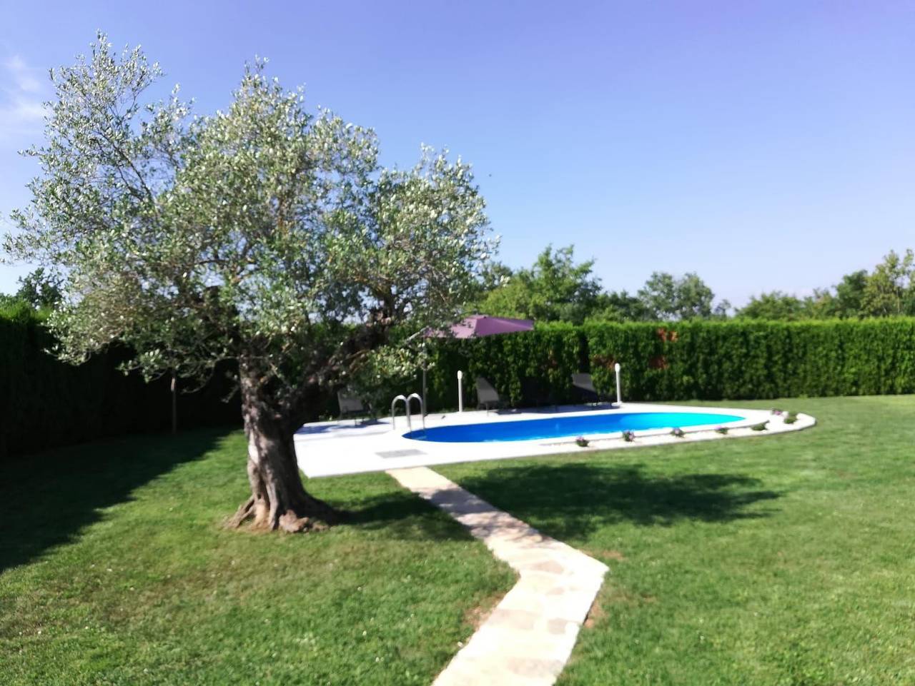 Vakantiehuis met privé-zwembad voor 4 personen ca. 60 qm in Bazgalji, Istrië (binnenland van Istrïë) in Gračišće, Centraal Istrië