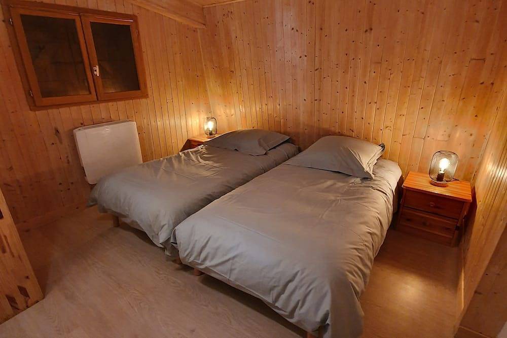 Ski-in, ski-out along the slopes  in Doucy, La Léchère