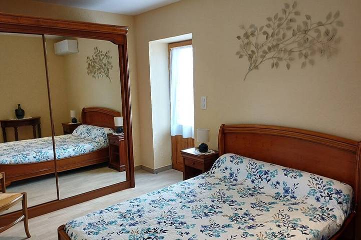 Location de vacances pour 10 personnes, avec terrasse et jardin à Rouffignac-Saint-Cernin-de-Reilhac - 4