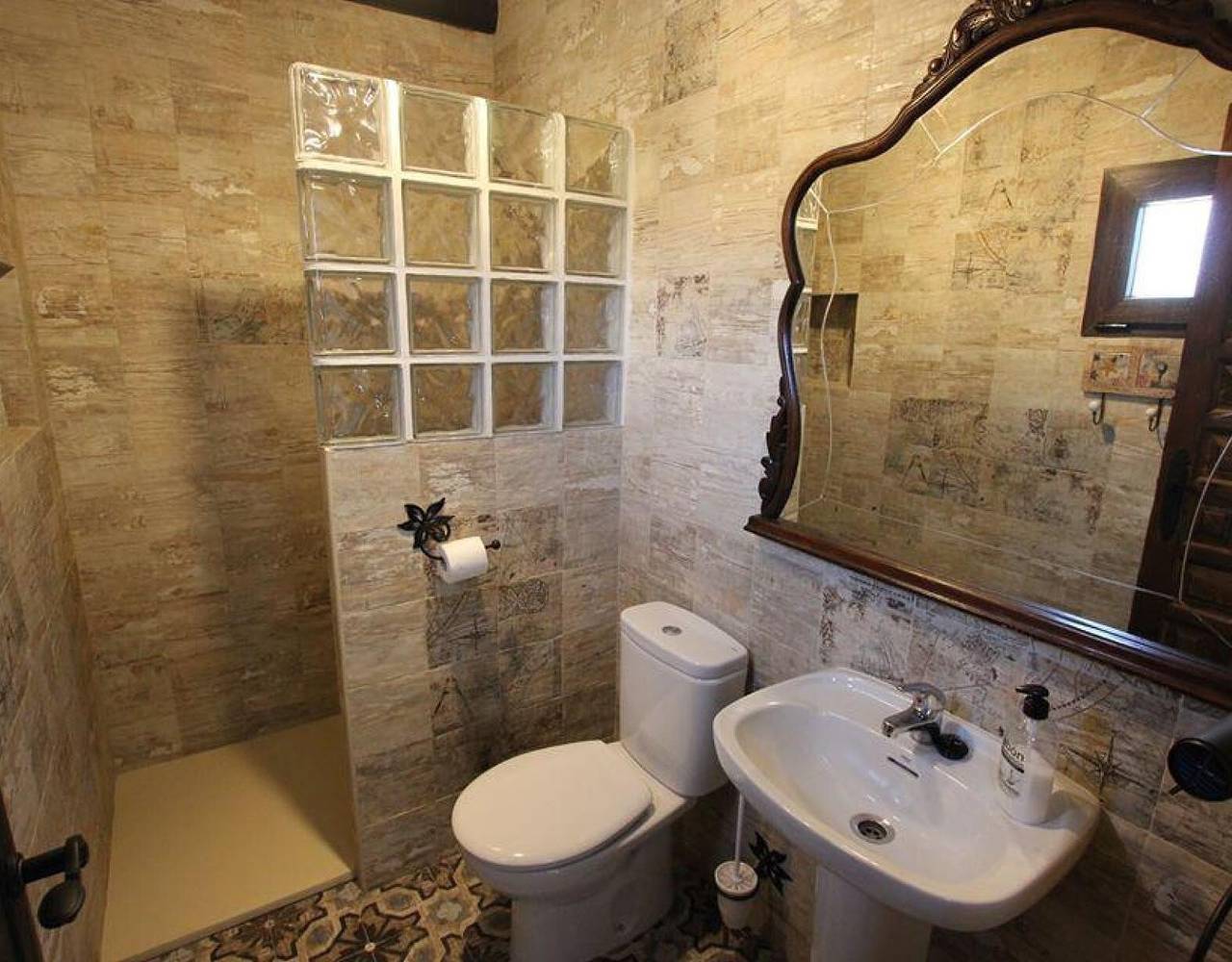 Landhaus 'El Patas' mit Bergblick, Wi-Fi und Klimaanlage in Urda, Toledo Provinz