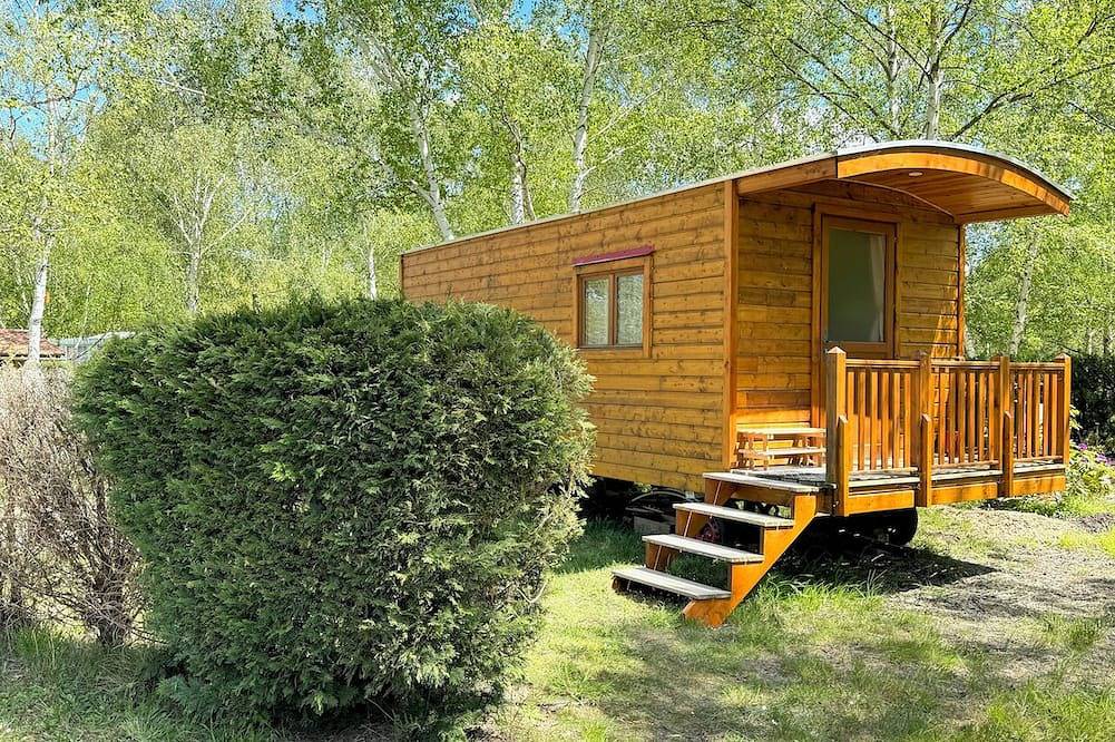 Flor La Roulotte du Médoc: a nature getaway by the sea! in Naujac-sur-Mer, Lesparre-Médoc region