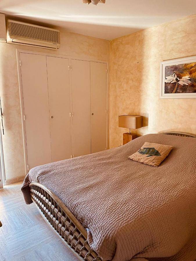 Gîte pour 4 personnes, avec vue et balcon dans Office De Tourisme Cavalaire - 4