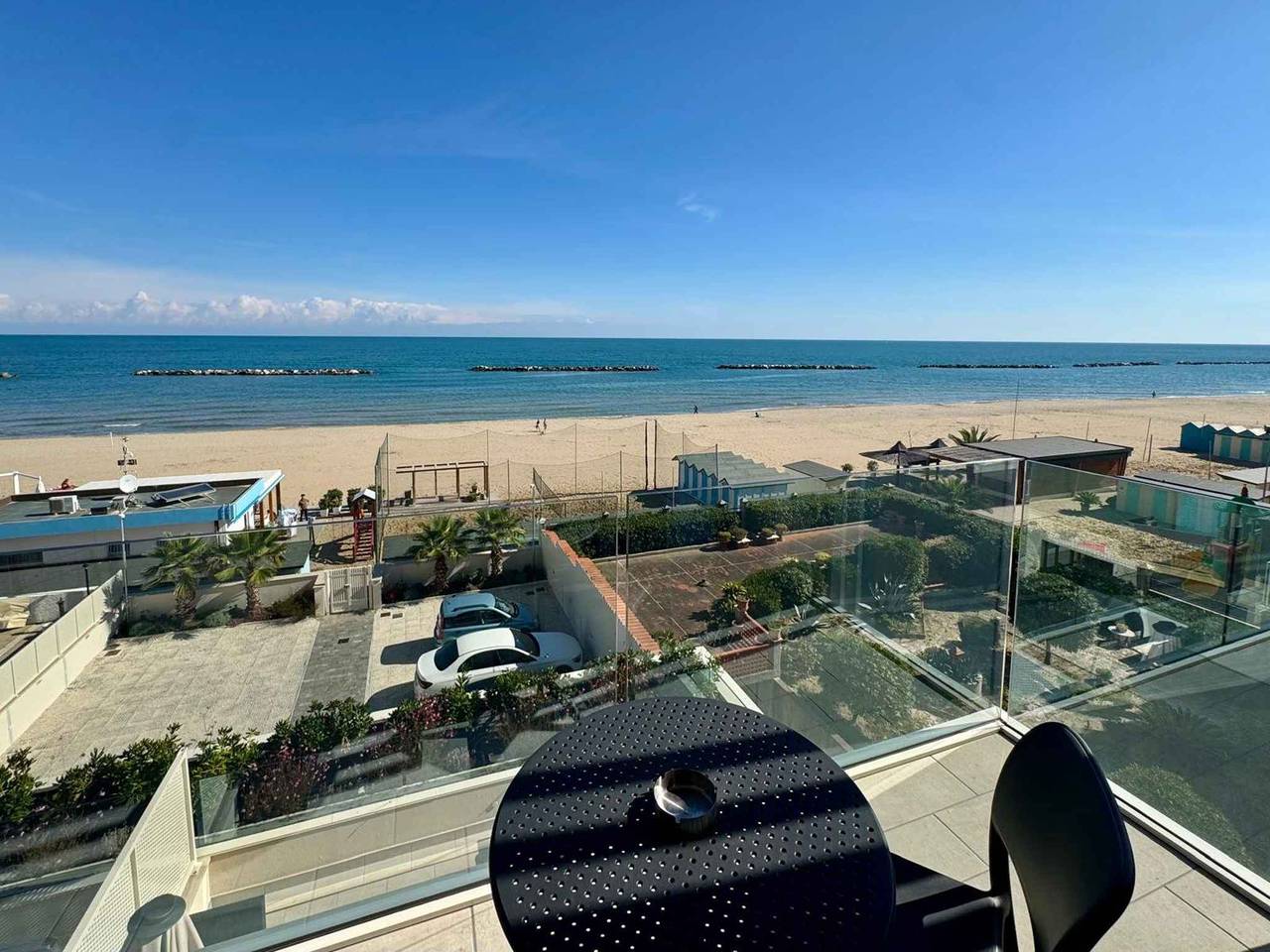Ganze Ferienwohnung, Ferienwohnung mit Klimaanlage, Internet und Balkon mit Meerblick  in Pesaro, Valle del Metauro