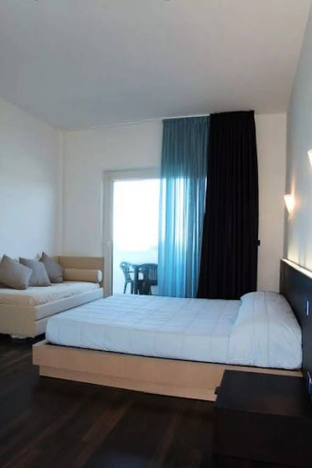 Appartement entier, 5 Pièces 4 Personnes in Alba Adriatica, Côte Adriatique Abruzzes